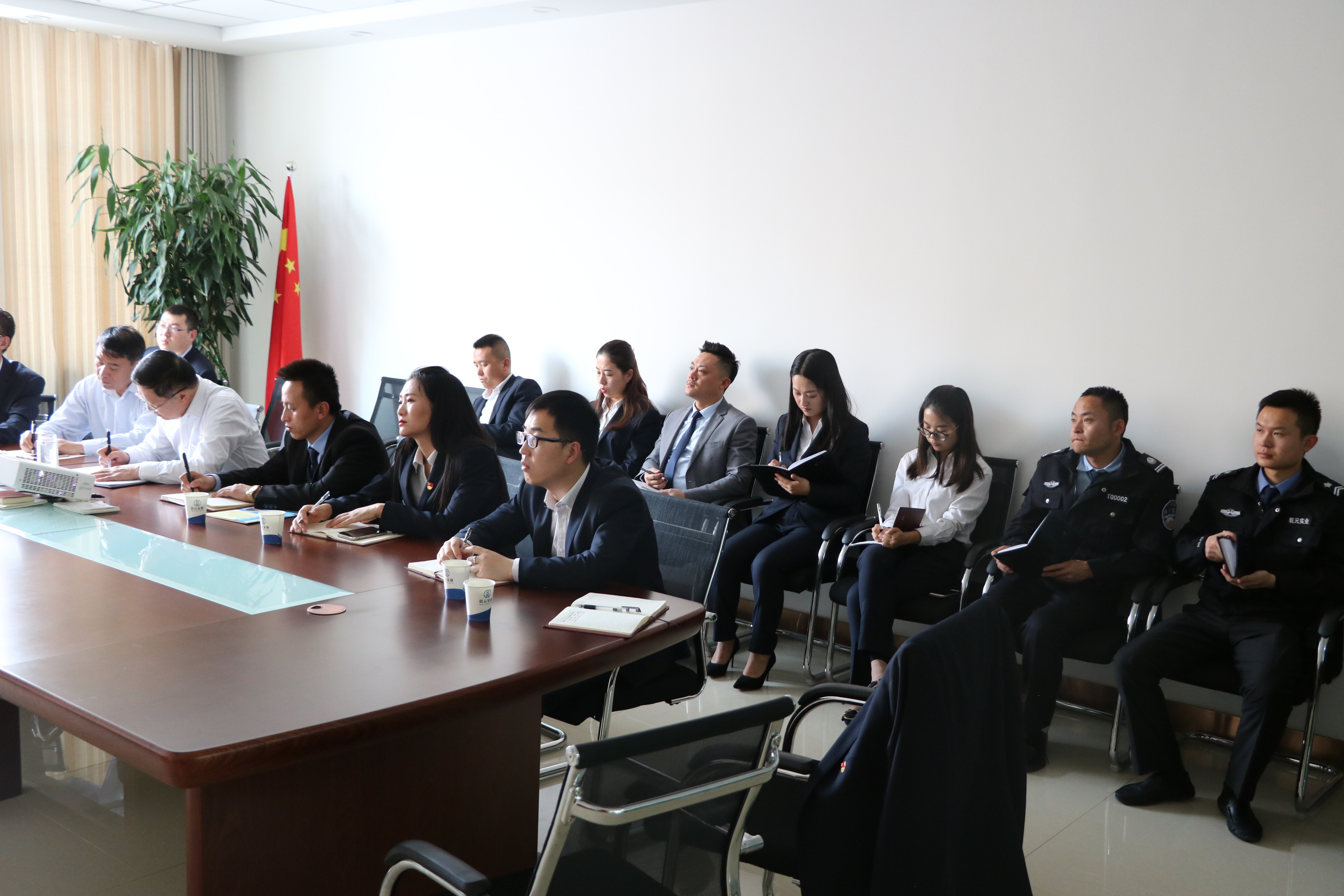 1542259949381568.jpg 1542259949381568.jpg