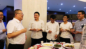 甘肅乾元實業(yè)有限公司舉行中秋聯(lián)歡活動